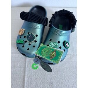 Crocs Wicked Elphaba Classic Clog Size 7 Women Green NEW Pearlescent Jibbitz
